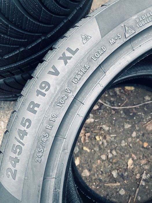 245 45 19 Continental TS 850P 85%