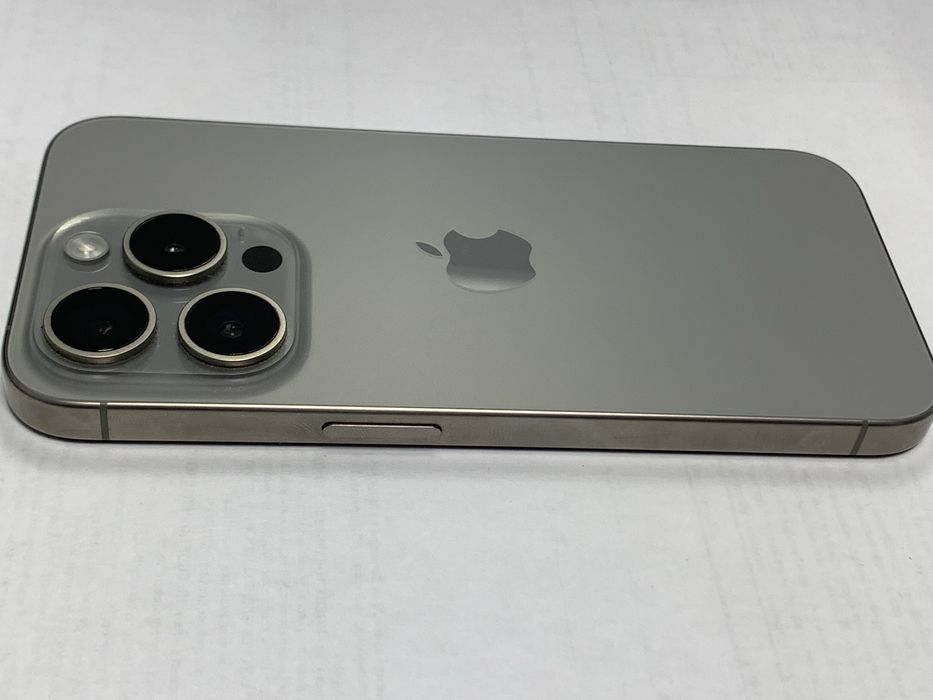 Продам телефон Apple iphone 15 pro 128gb