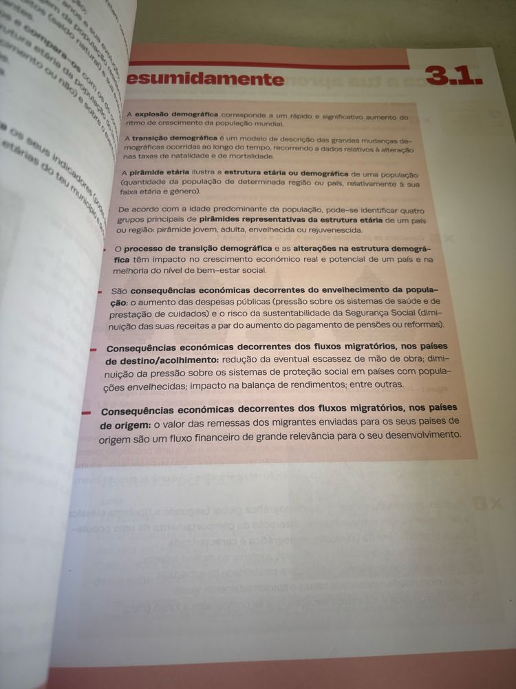 Economia C manual 12 ano Novo