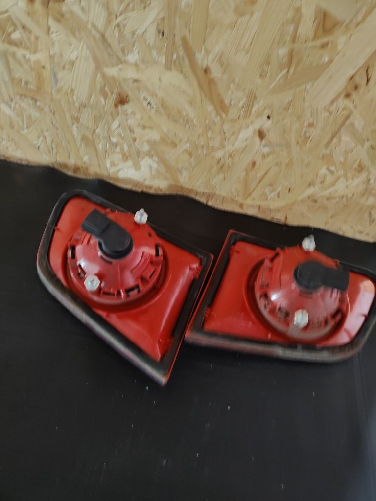 Lampa lampy tył lewa prawa volkswagen passat b6 z klapy