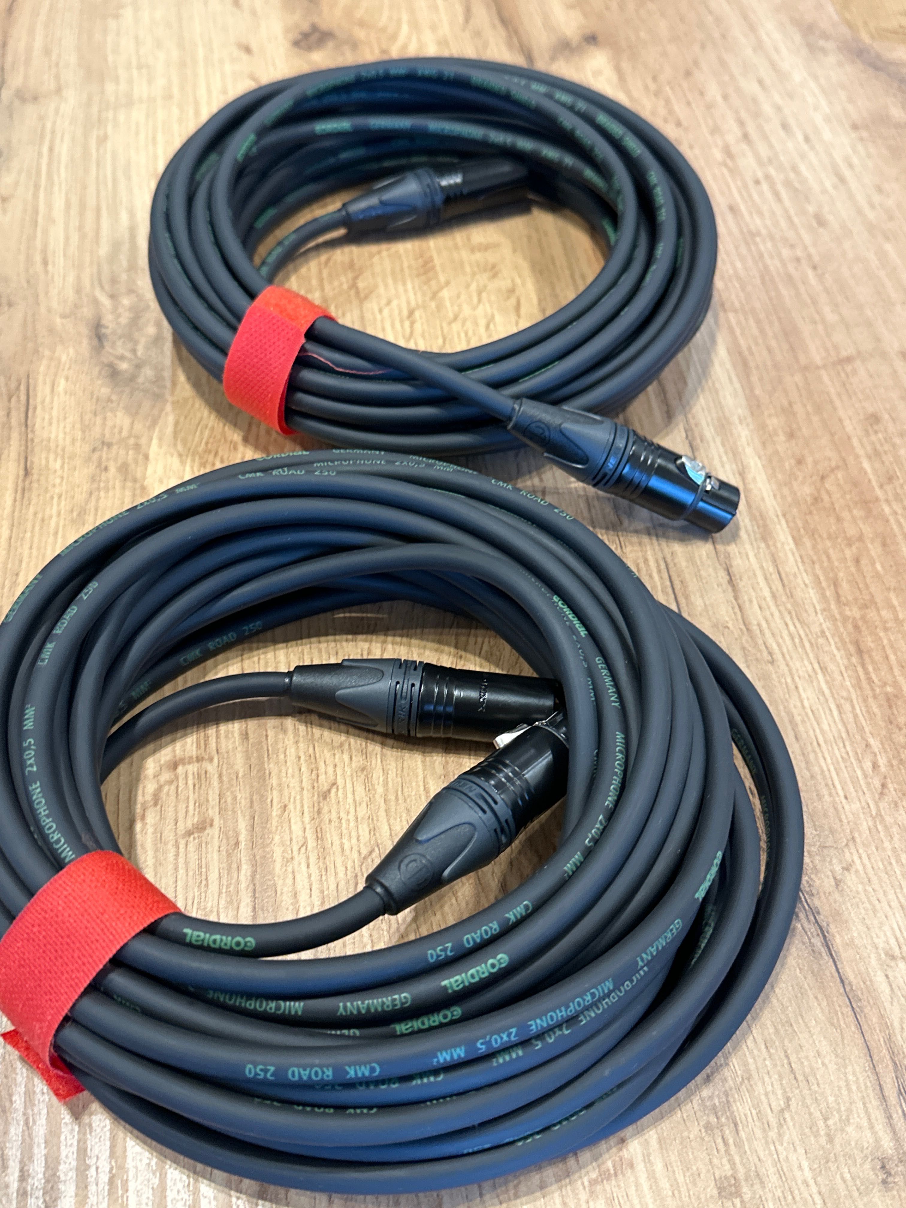 Kabel mikrofonowy Cordial CMK 250 Road - 10 metr. Neutrik sztuk 2