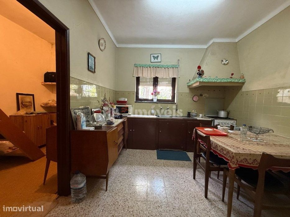 Moradia T3 situada numa aldeia do concelho de Tomar.