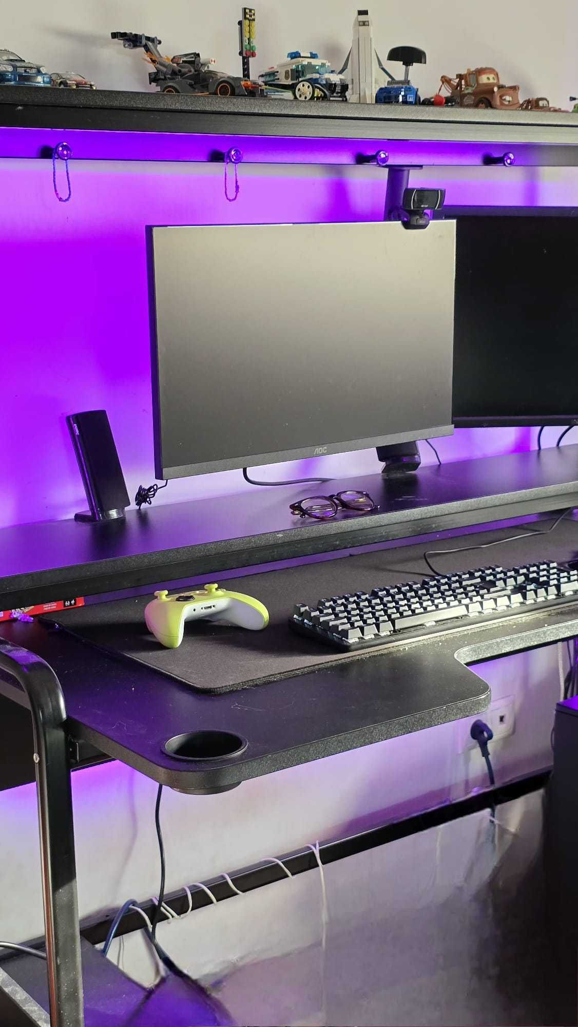 Secretária Gaming FREDDE IKEA – Espaçosa, funcional e confortável