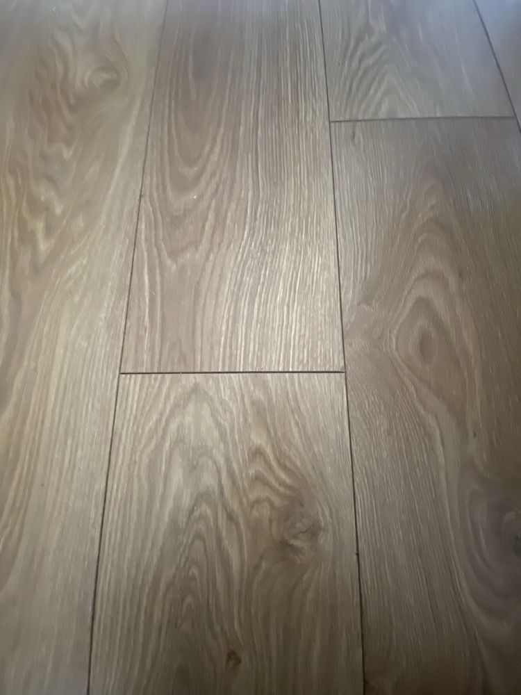 Panele podłogowe Dąb waniliowy D3328 AC5 10 mm