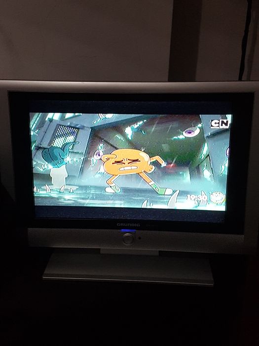 Televisão grundig 1v ou 220v