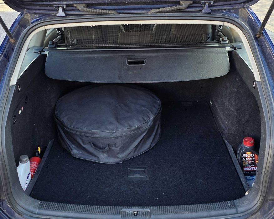 Volkswagen Golf 5 V Kombi Variant 1.6 PB+LPG bogate wyposażenie, hak