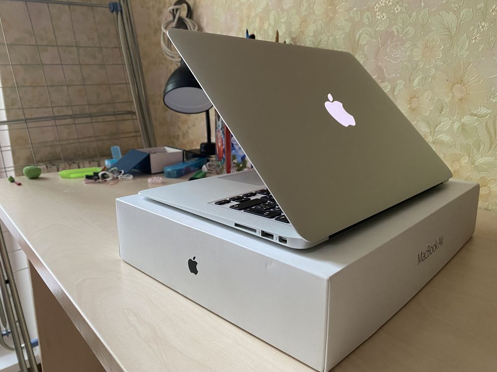 ОФИЦИАЛЬНЫЙ Macbook Air 13” 2015/2017 Core I5/8gb RAM/128 gb SSD