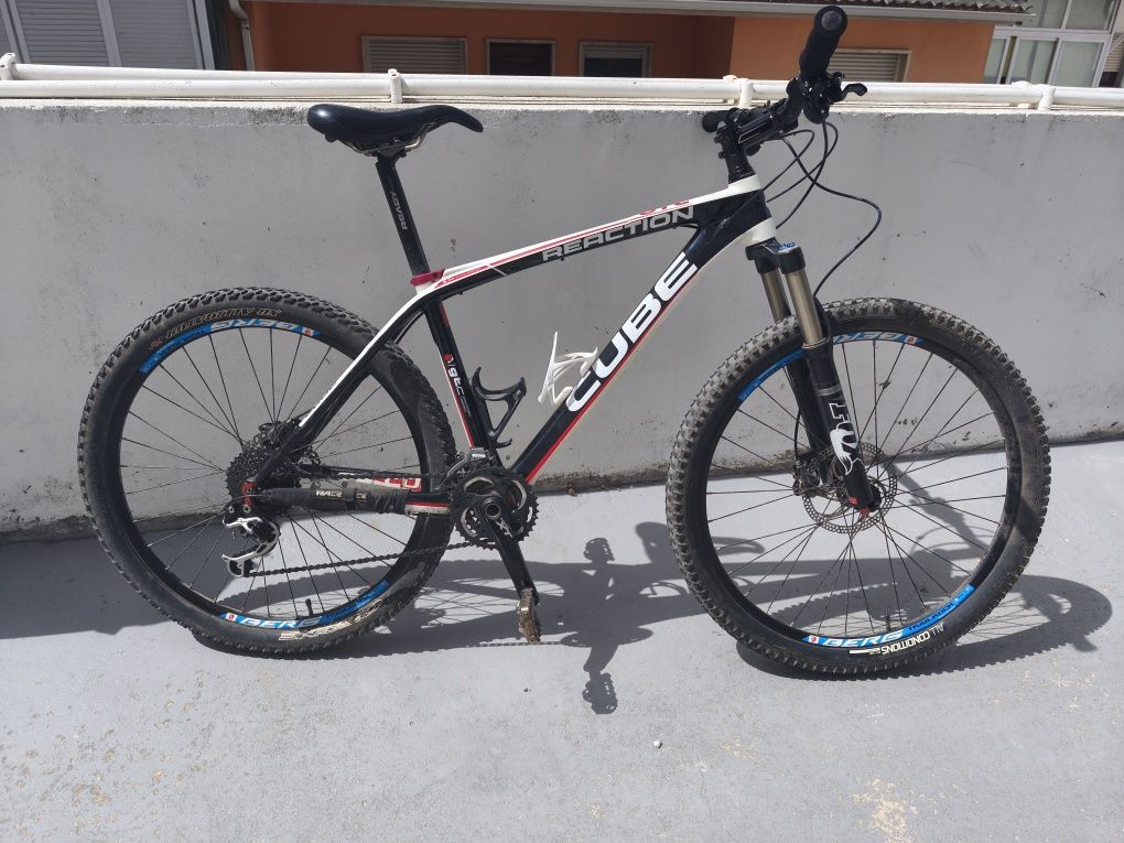 Bicicletas BTT CUBE Sting e Reaction GTC