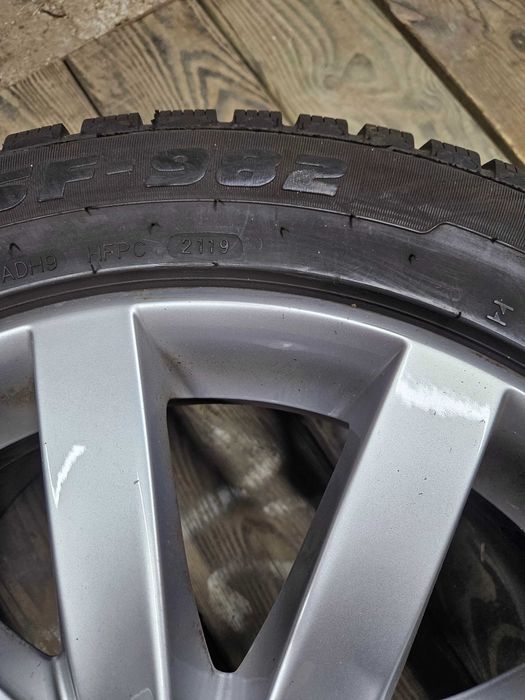 Felgi aluminiowe vw original  opony zimowe Sunfull