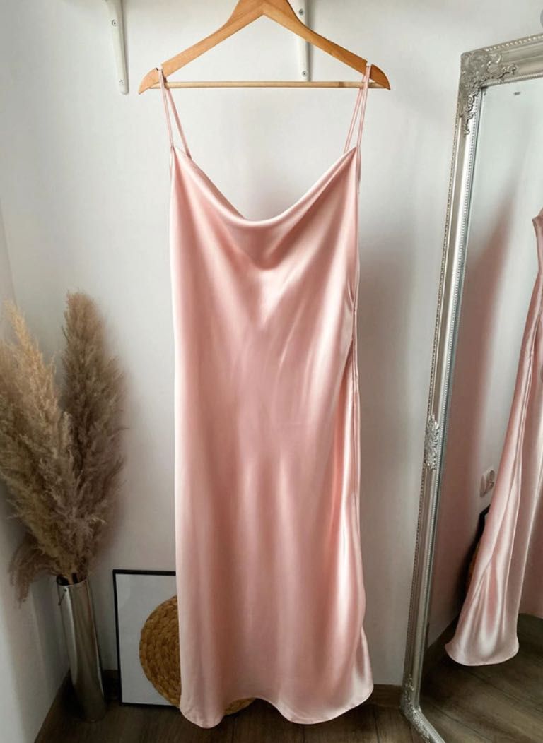 BooHoo - Różowa satynowa sukienka - rozm XXL 44 - na ramiączkach midi