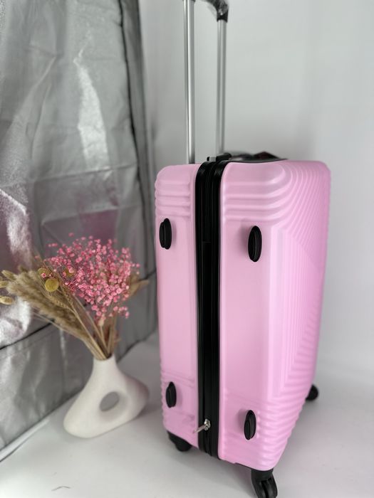 Nowa walizka średnia - Galanteria Matejko