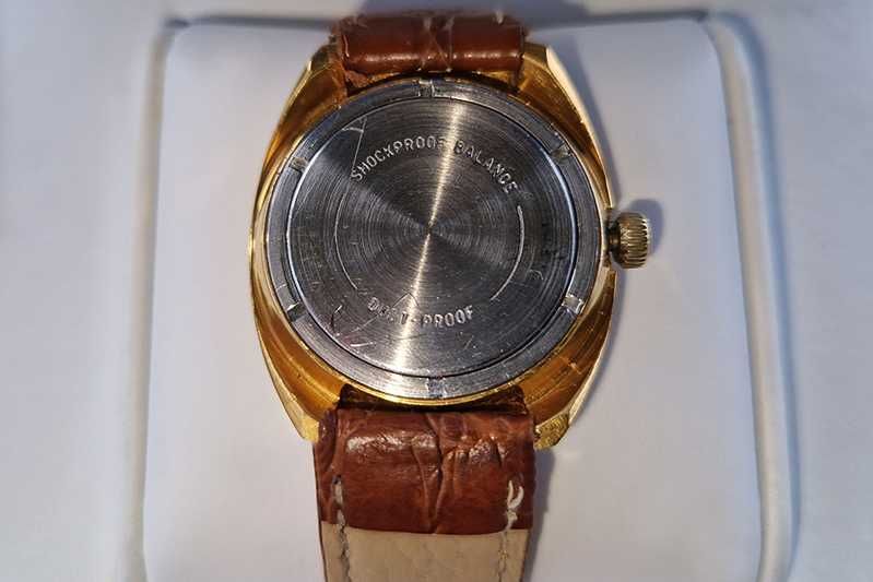 Wostok pozłacany zegarek mechaniczny Made in USSR 1960-69 AU 10