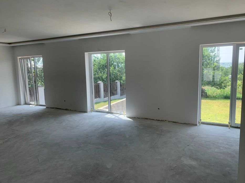 Продам стильный современный 2-хэт дом с бассейном