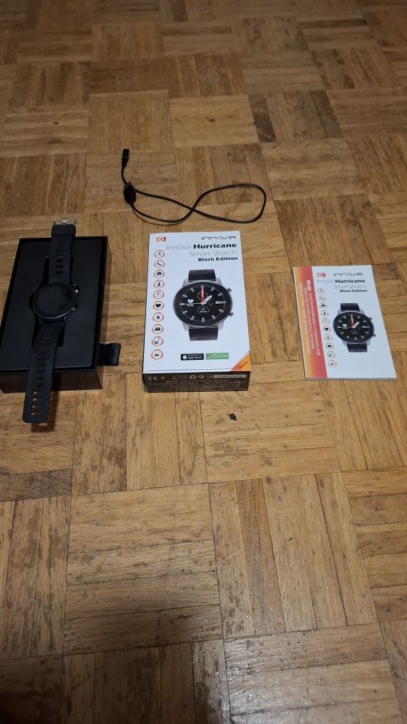 Innova hurricane smart watch black edition