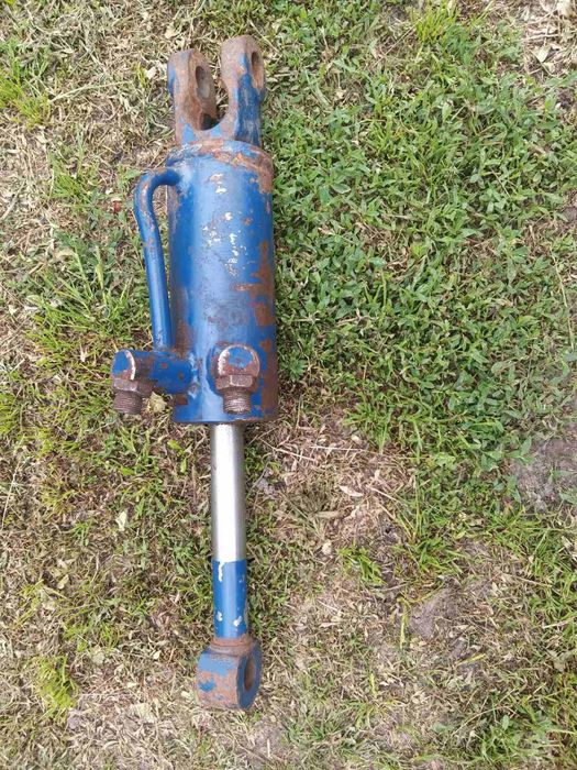 Гідроциліндр задньої підвіски Т-25