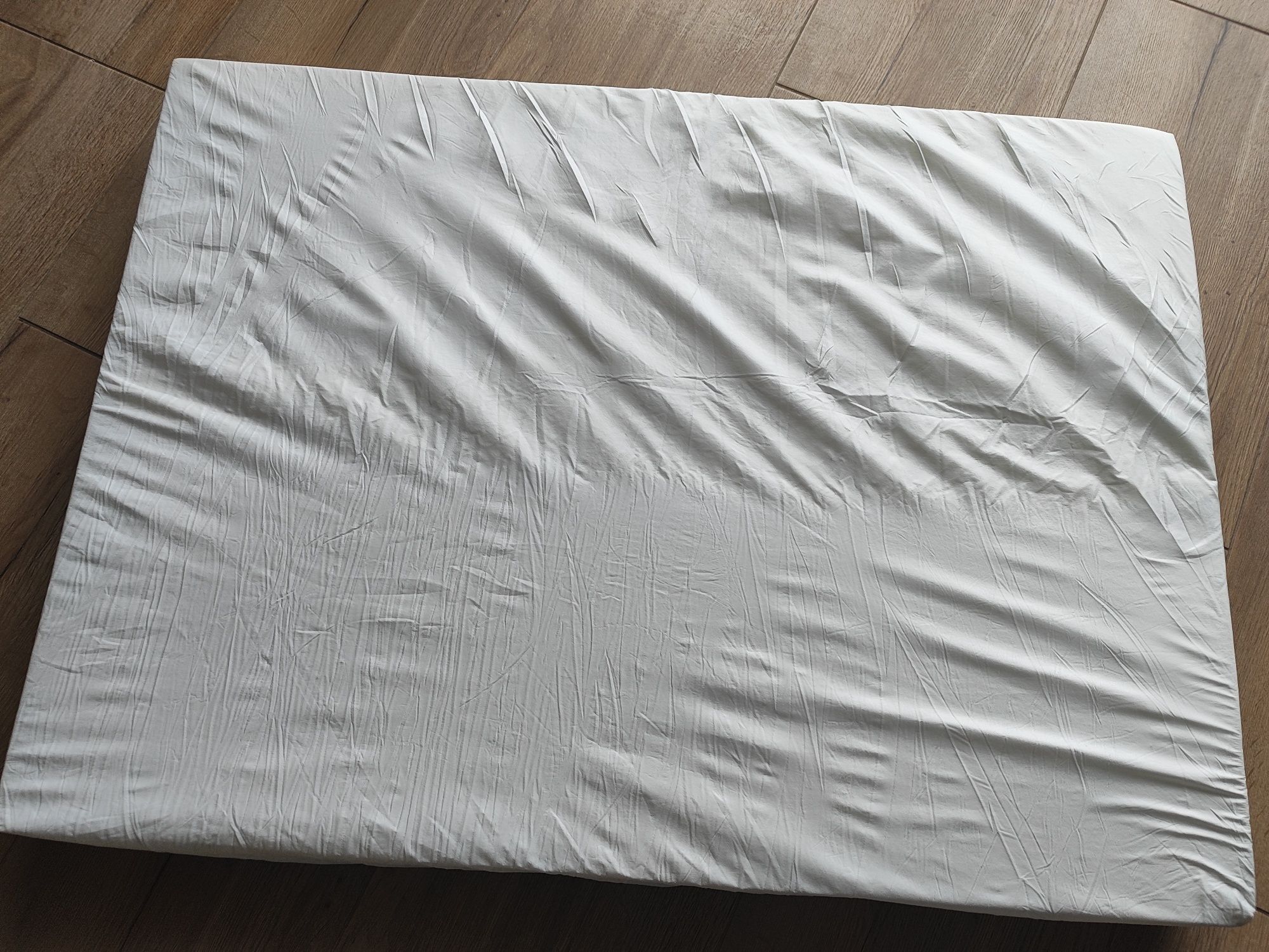 Legowisko  firmy Bedsure dla psa -materac.