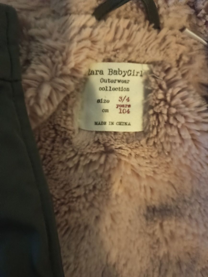 Куртка на девочку 3-4 лет,на рост 104 см Зара