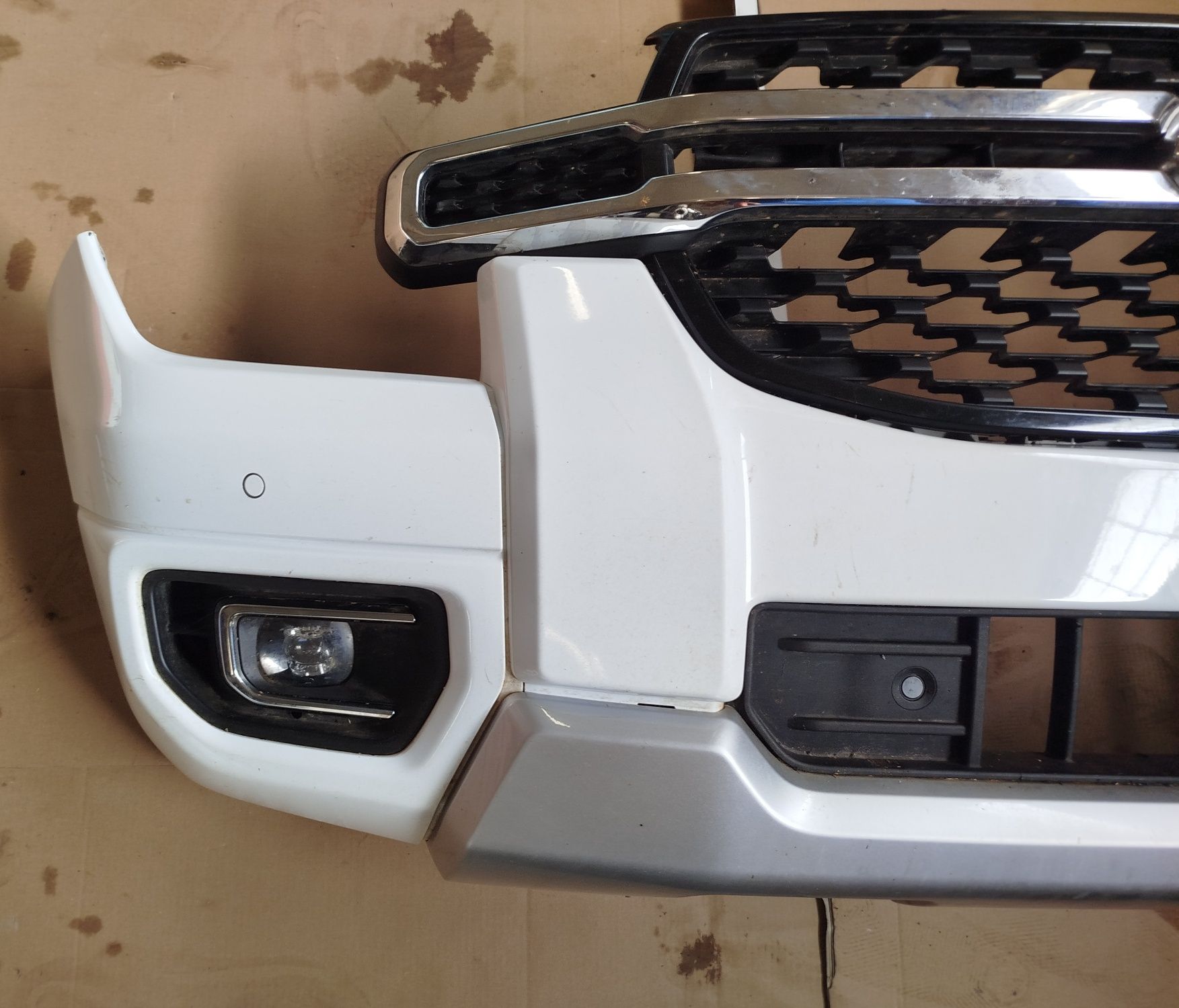 Ford Ranger 2023 rok zderzak przedni