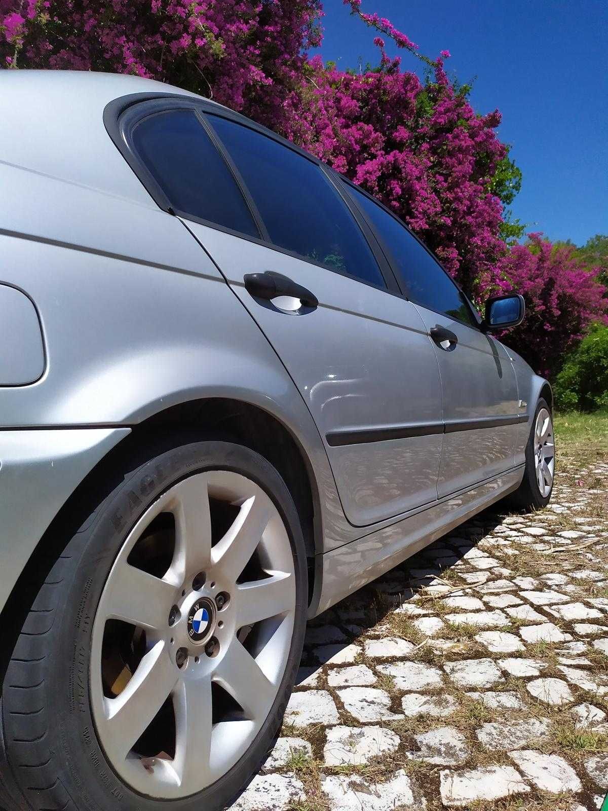 BMW 320d cinzento