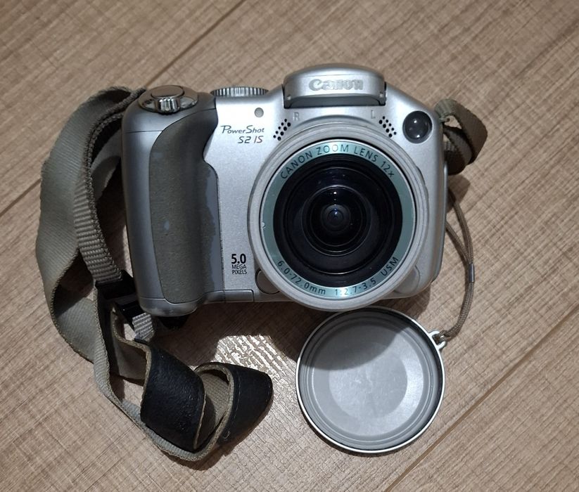 Продам фотоапарт Canon