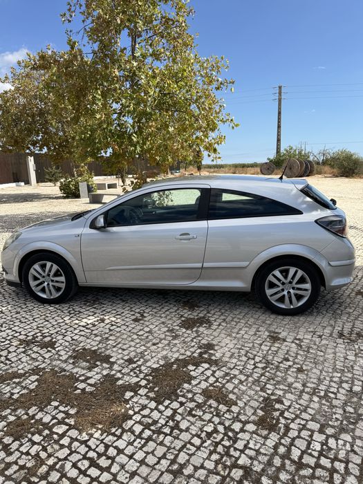 Opel ASTRA GTC 1.3 CDTi