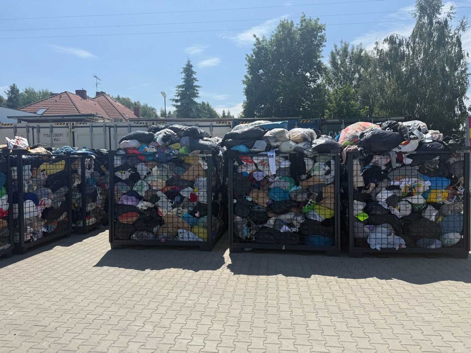 Odzież używana niesortowana z Szwecji - 2,6/kg