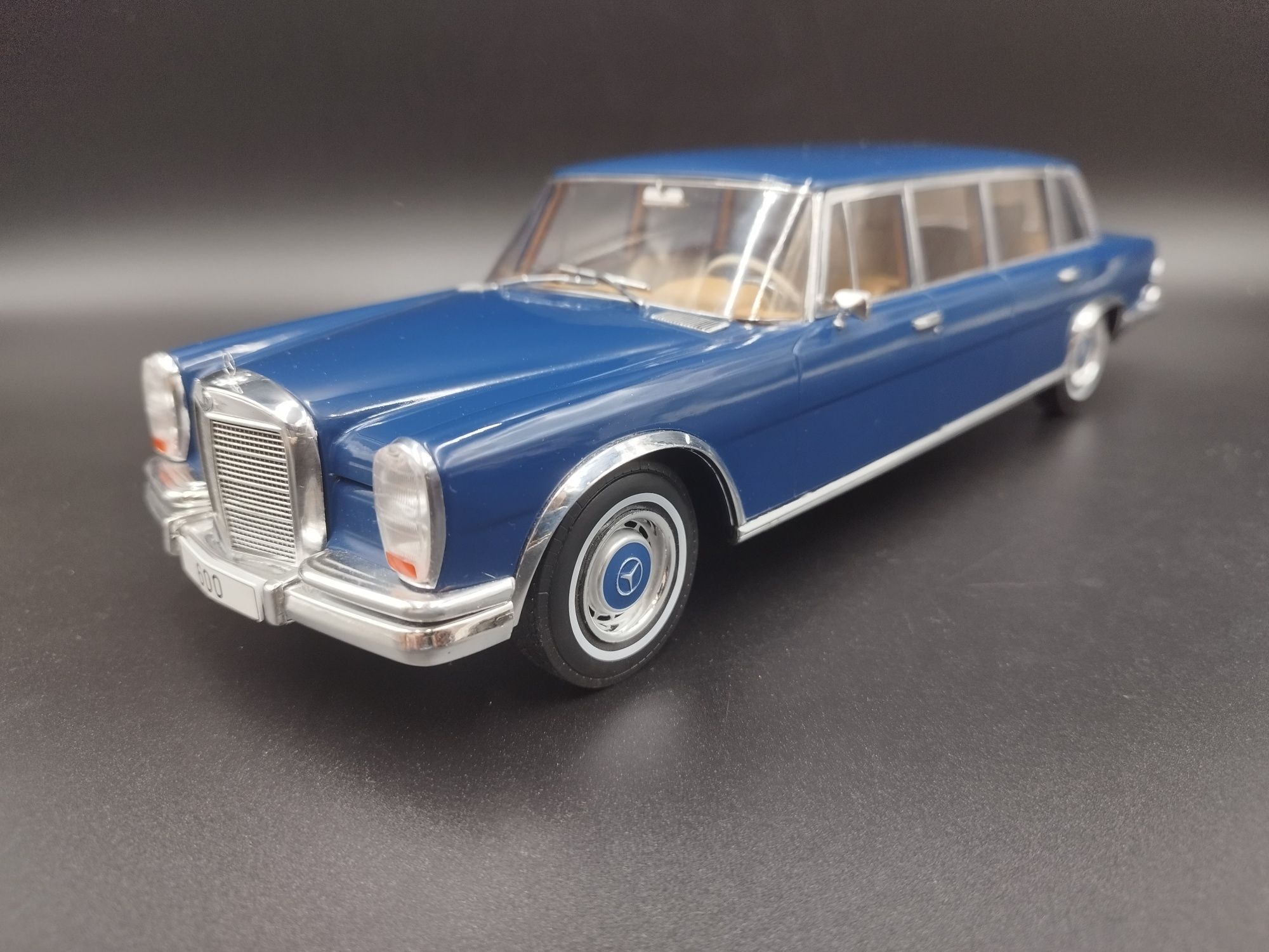 1:18 MCG 1969 Mercedes Benz Dark Blue 600 Pullman W100 model nowy zapr