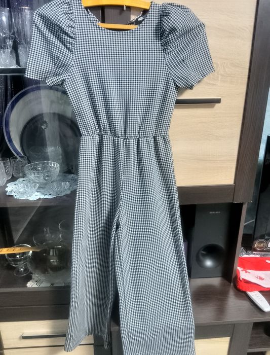 Комбинезон отличного фасона на девочку до 11лет