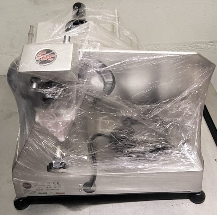 Fiambreira profissional nova (nunca foi usada)