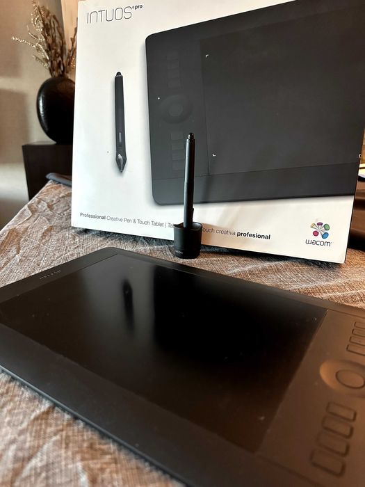 Mesa Wacom Intuos pro M -Em muito bom estado