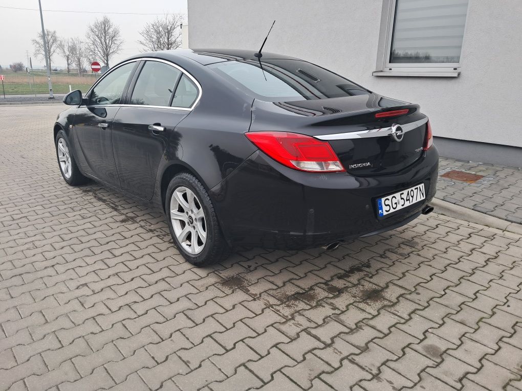 Opel Insignia sedan Xenon 1.6 Turbo