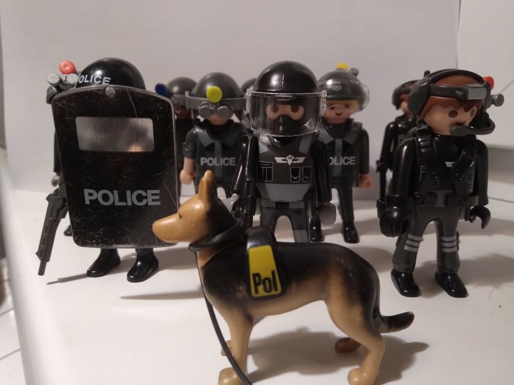 Figurki playmobil policja