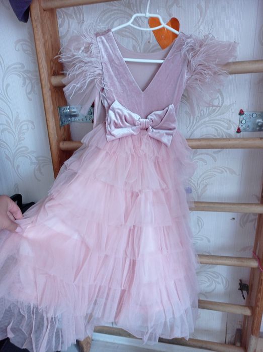 Красивые платья на девочку