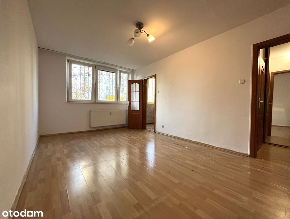 Kawalerka z oddzielną kuchnią - przy samym Metrze Bródno