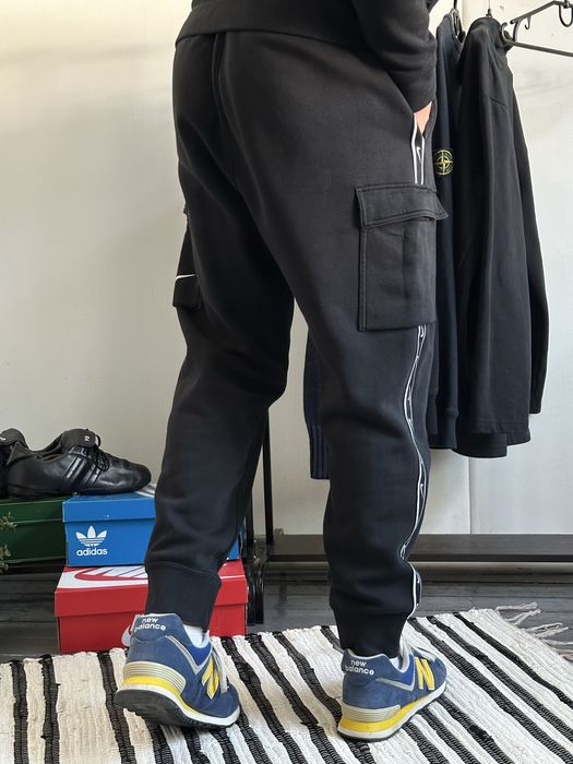 Штани чоловічі Nike Nsw Repeat Sw Flc Cargo Black