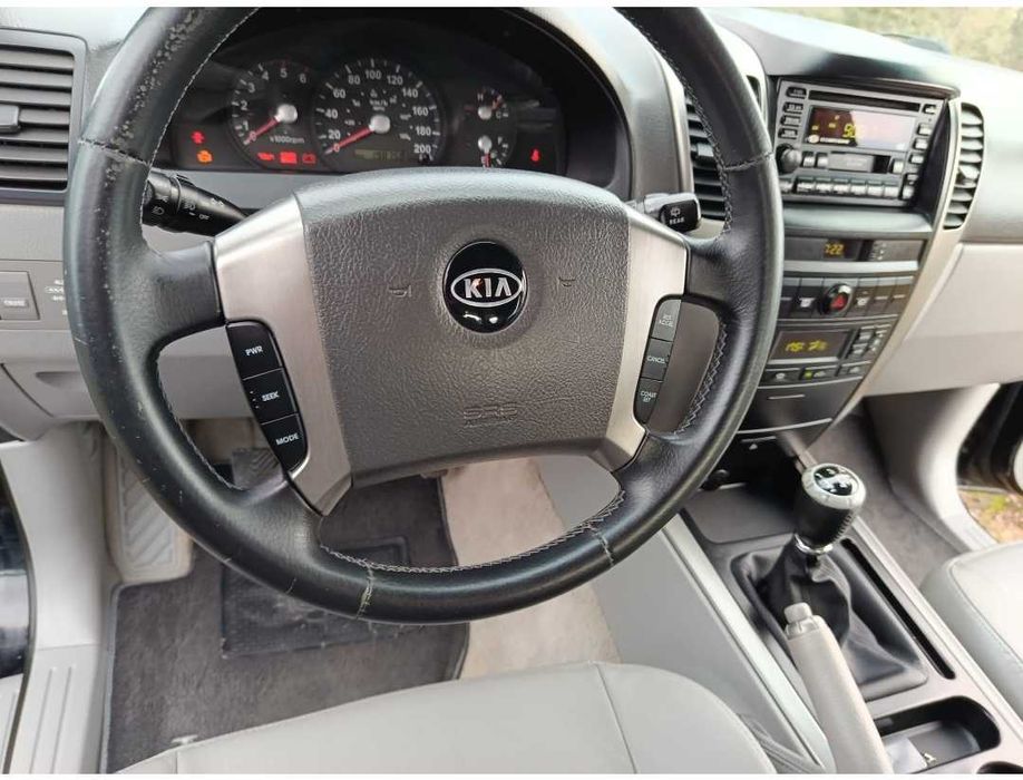4x4 jeep Kia Sorento