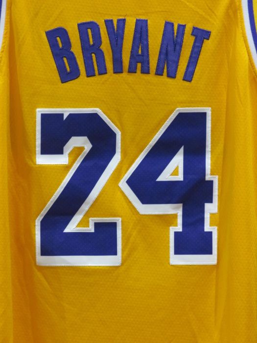 Jersey NBA Kobe Bryant | Lakers Amarela | Swingman NOVA | Tamanho M