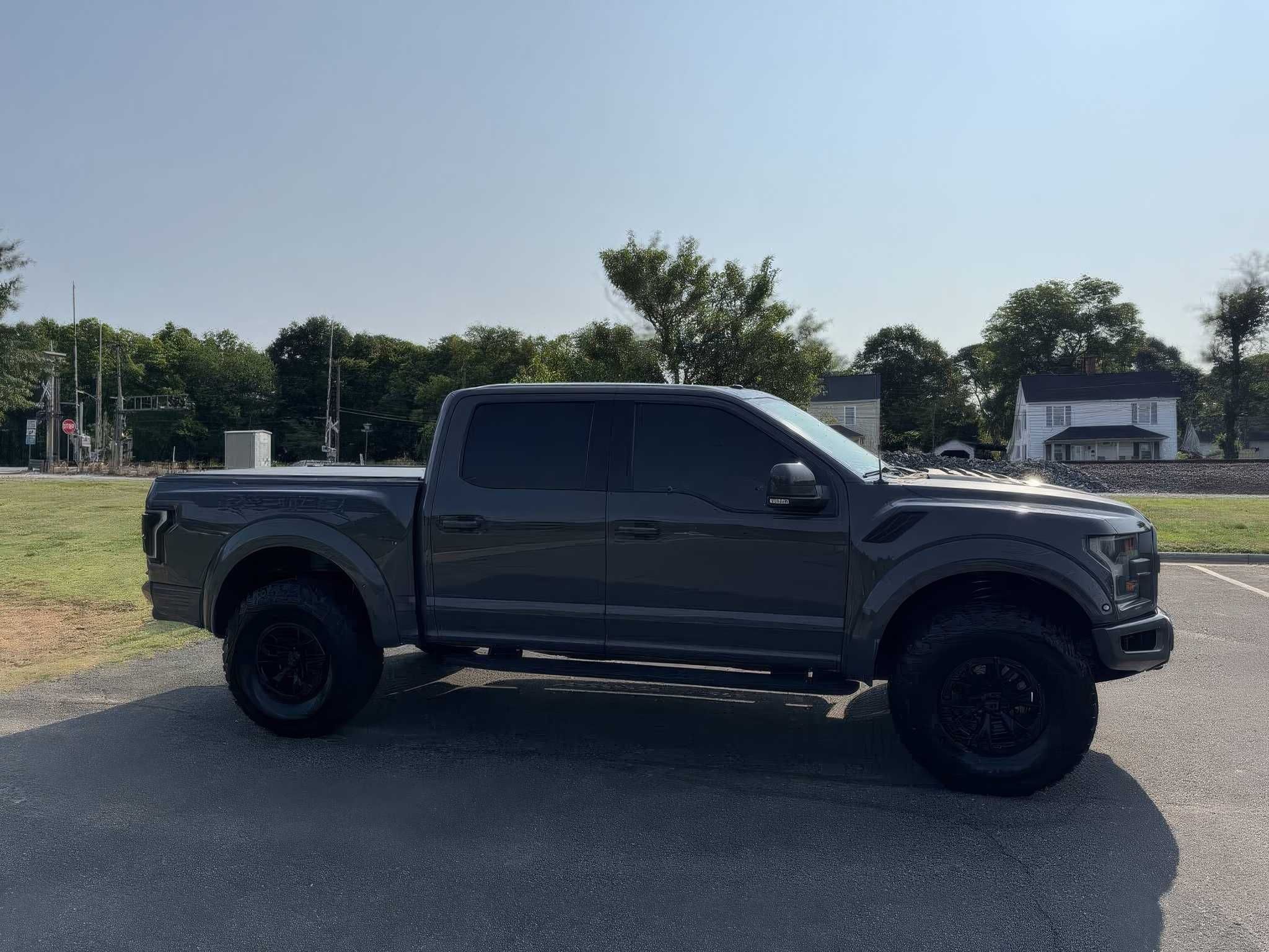 2018 Ford F-150 Raptor SuperCrew 4WD