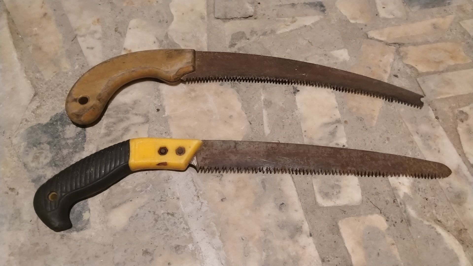 2 Serras De Poda