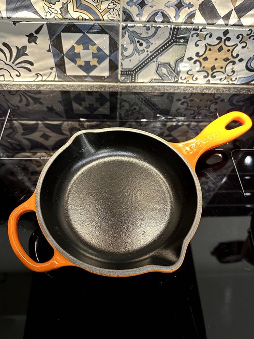 2 patelnie żeliwne Le Creuset mała i duża