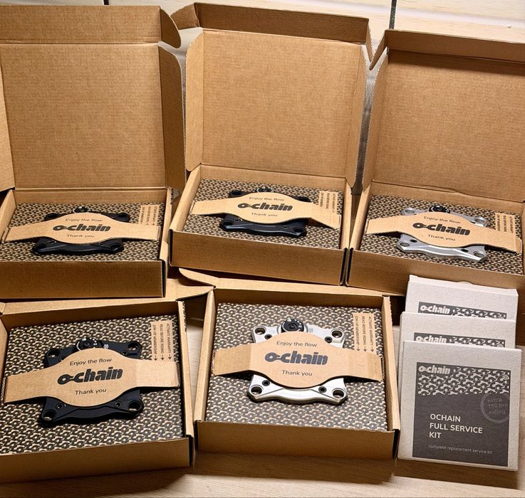 Ochain R czarny / srebrny pod korbe sram 3 lub 9 srub- NOWY