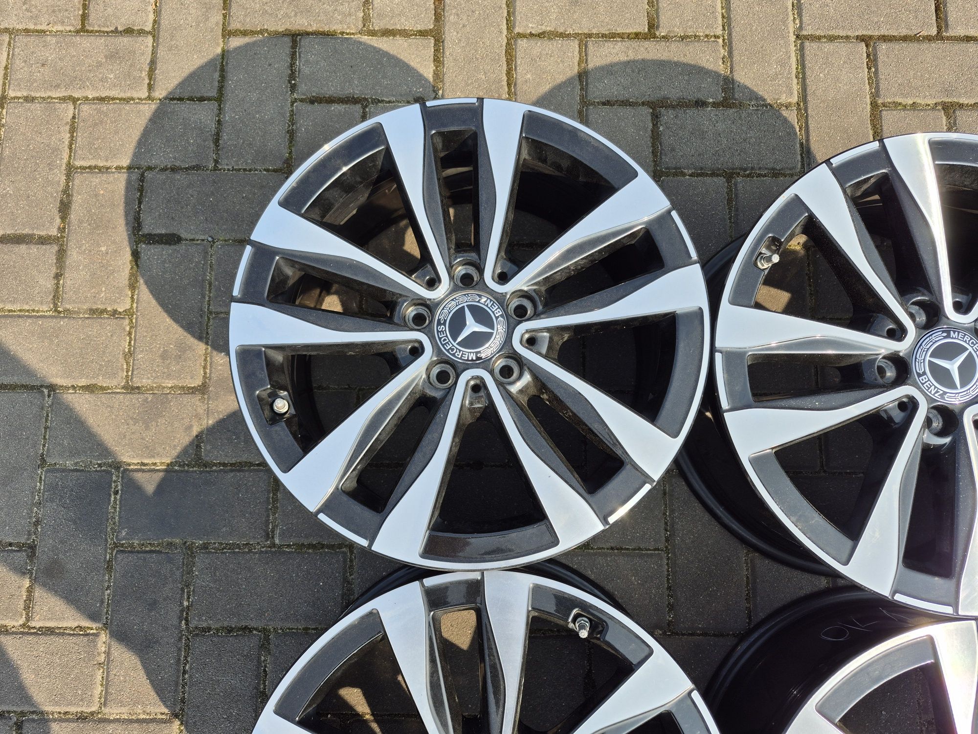 Felgi Alu Oryg MERCEDES CLK z Czujniki 2xSzerokość 5x112 17 Cali 7J 8J