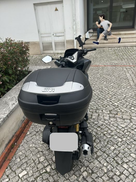 Moto Pcx dx 2025 e top case