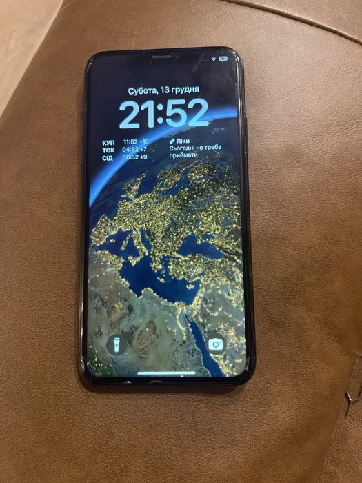 Продам айфон 11 Про Мах 64 гб