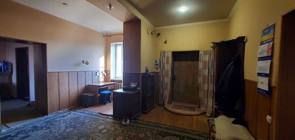 Продам будинок вул. Грушевского.