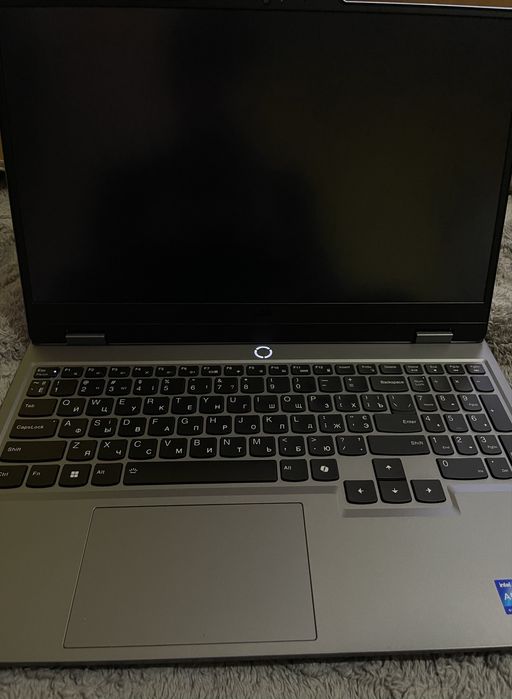 Lenovo LOQ 15IAX9I — ігровий ноутбук у відмінному стані