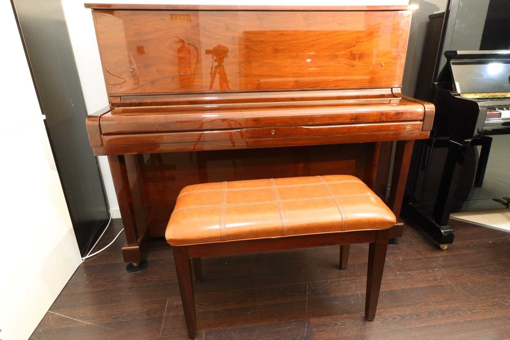 Piano Vertical Samick WG-5 – Regulagem Profissional, Pronto a Tocar