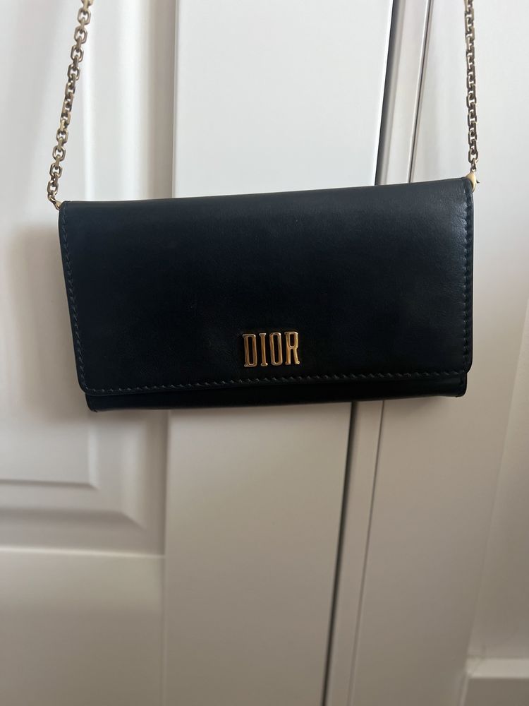 Продам Dior сумку клатч