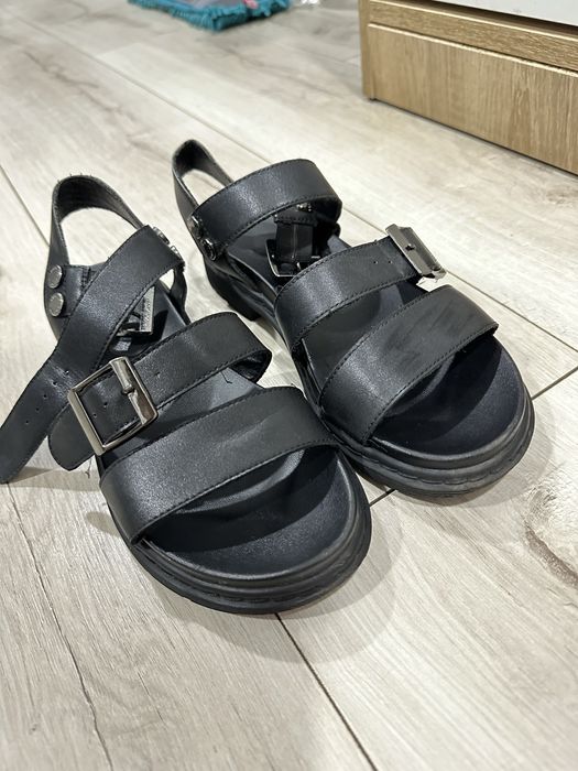 Босоножки  кожа