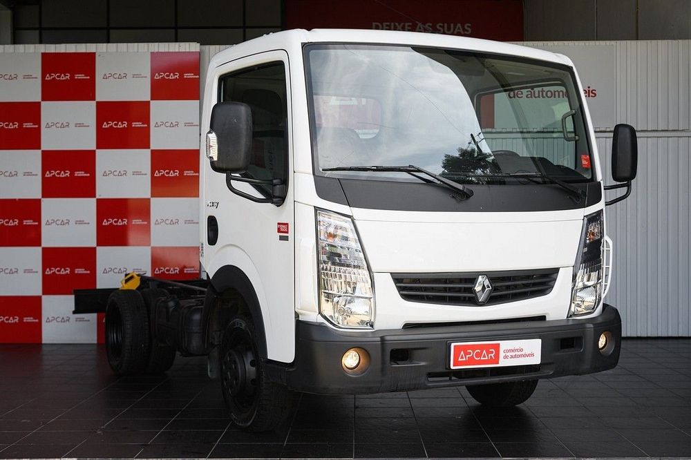 Renault Maxity 2.5 DXi 120.35